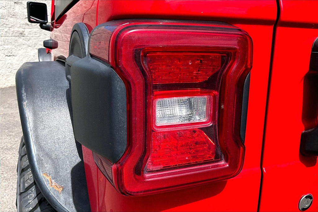 Thumbnail: 2020 Jeep Wrangler - 32