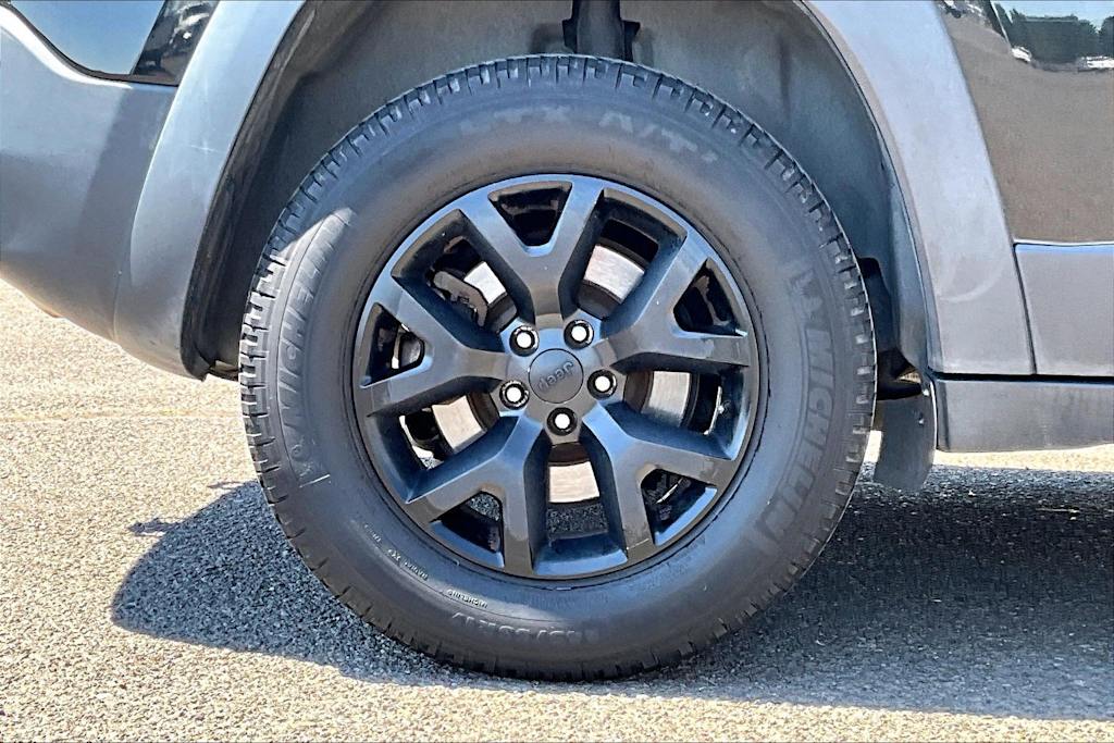 Thumbnail: 2016 Jeep Cherokee - 36