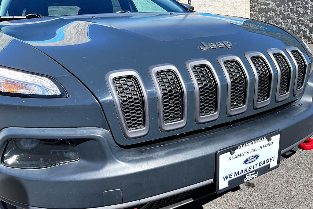 Thumbnail: 2018 Jeep Cherokee - 33