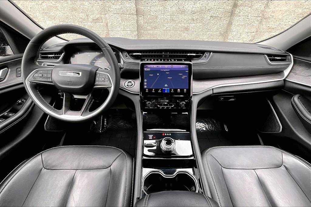 Thumbnail: 2023 Jeep Grand Cherokee - 10