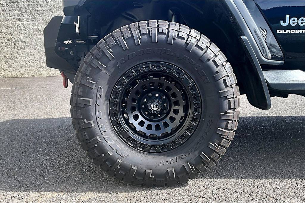 Thumbnail: 2020 Jeep Gladiator - 8
