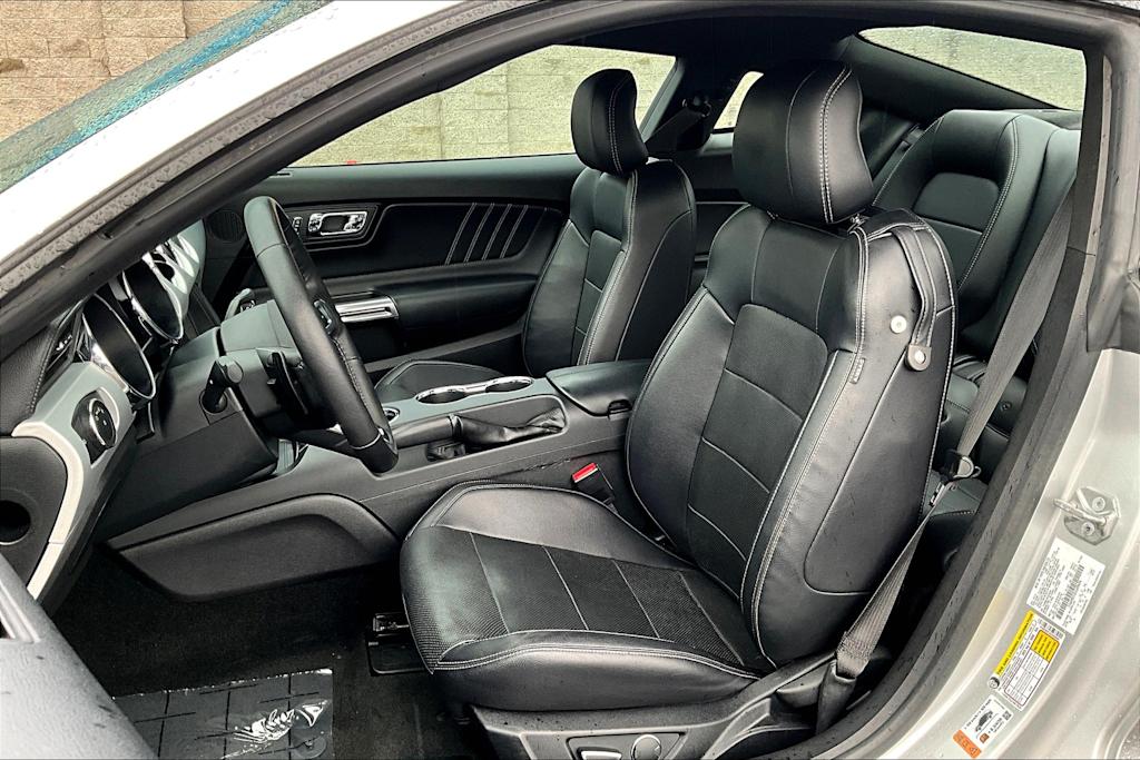 2016 Ford Mustang GT Premium 11