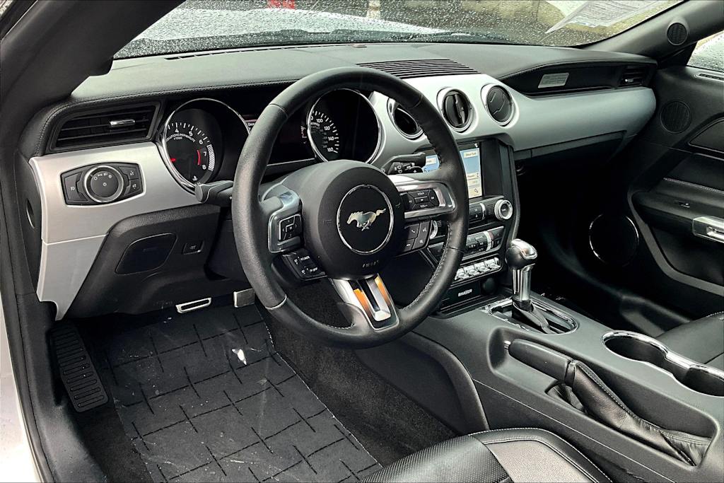 2016 Ford Mustang GT Premium 2