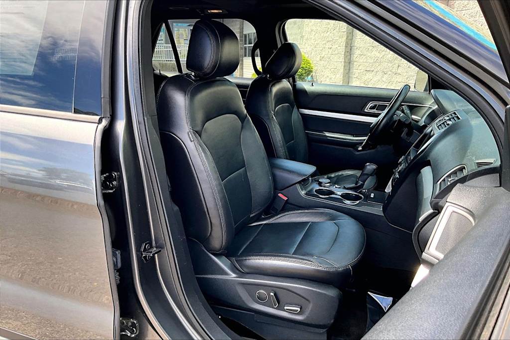 Thumbnail: 2017 Ford Explorer - 12
