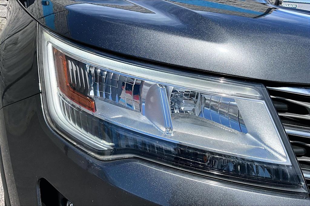 Thumbnail: 2017 Ford Explorer - 31