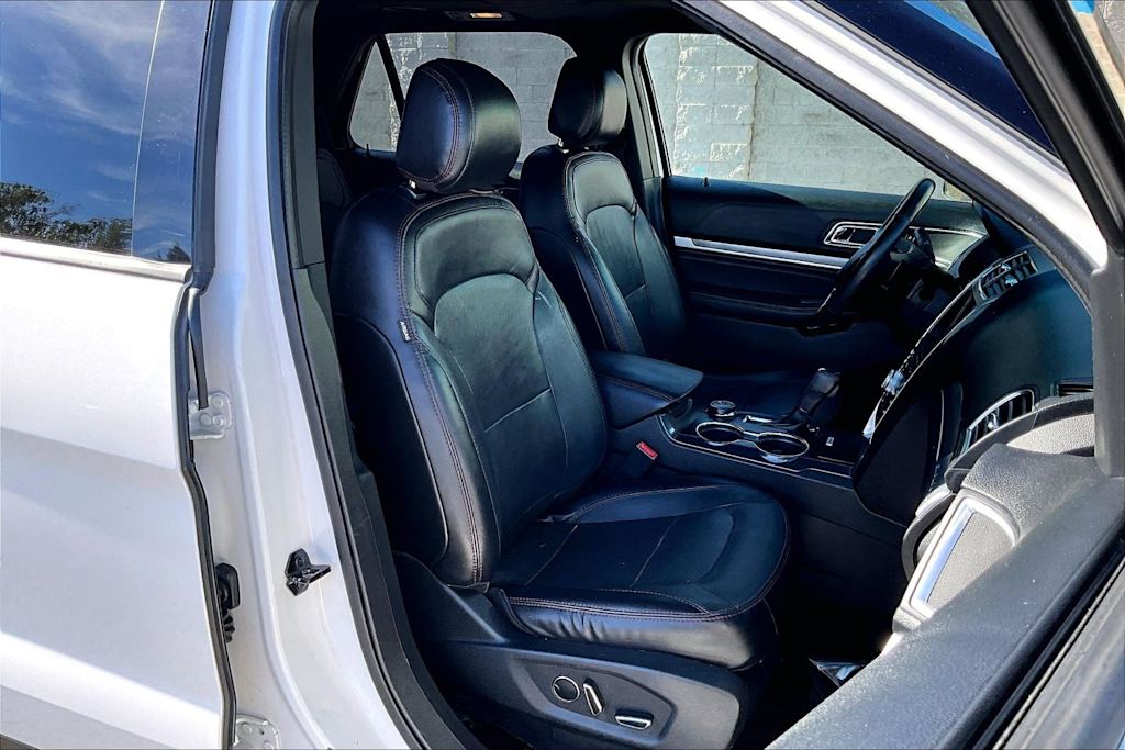 Thumbnail: 2017 Ford Explorer - 12