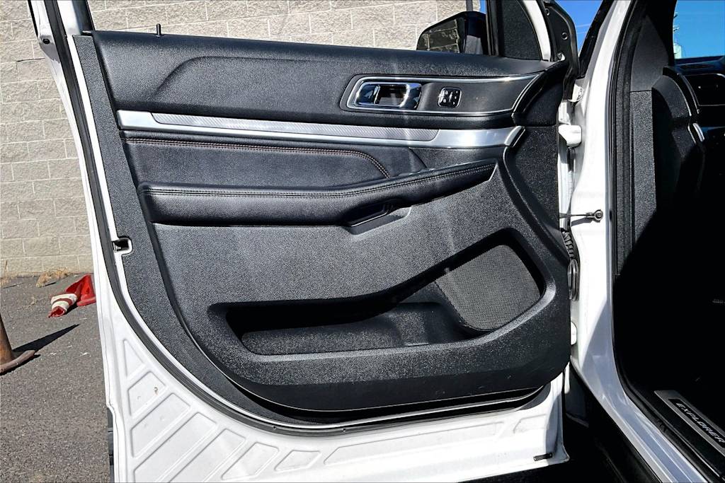 Thumbnail: 2017 Ford Explorer - 27