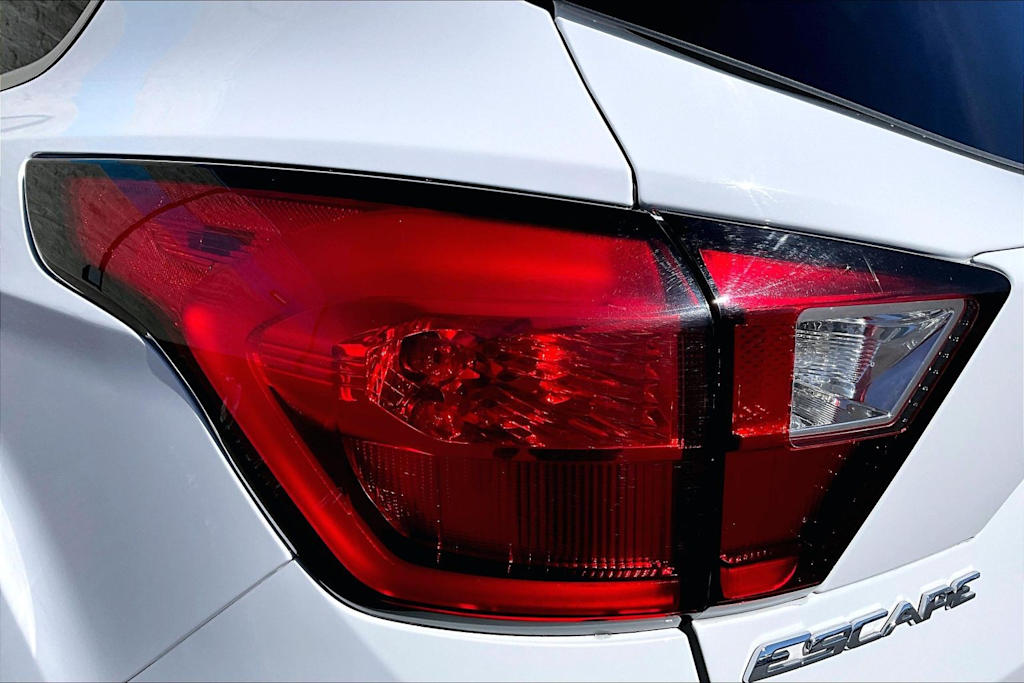 Thumbnail: 2019 Ford Escape - 32