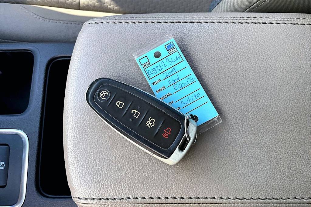 Thumbnail: 2019 Ford Escape - 20