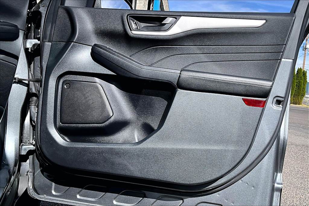 Thumbnail: 2022 Ford Escape - 28