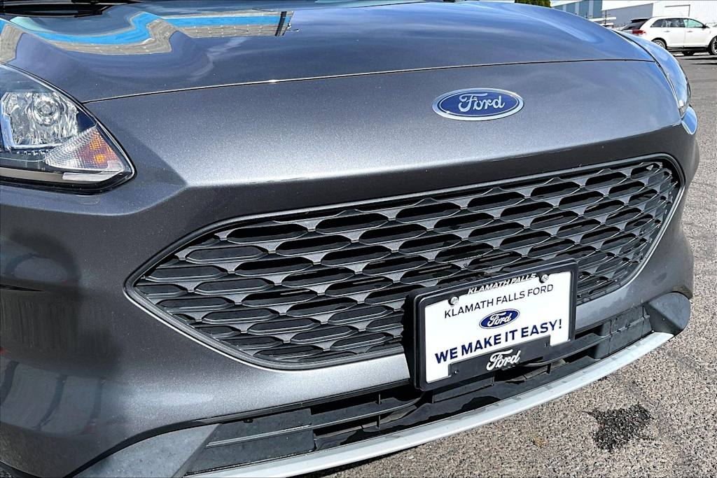 Thumbnail: 2022 Ford Escape - 33