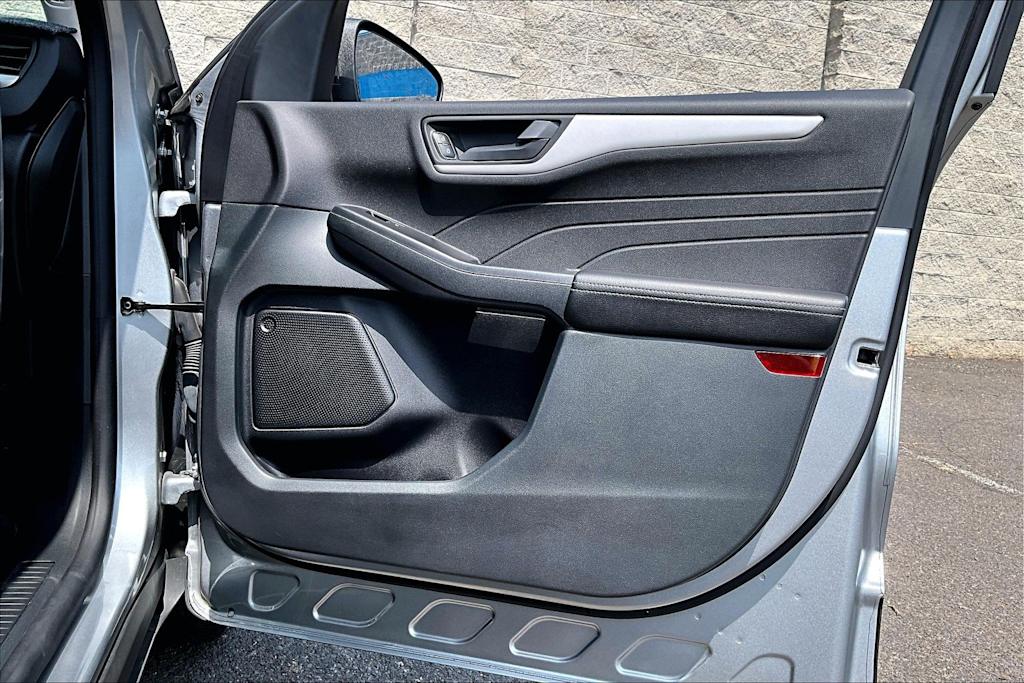 Thumbnail: 2022 Ford Escape - 28