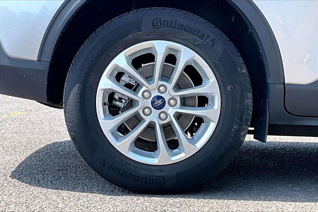 Thumbnail: 2022 Ford Escape - 36