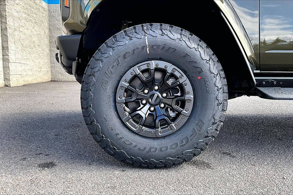 Thumbnail: 2025 Ford Bronco - 7