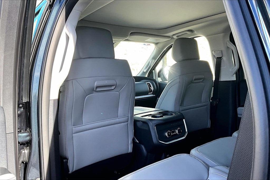 Thumbnail: 2025 Ford Expedition - 18