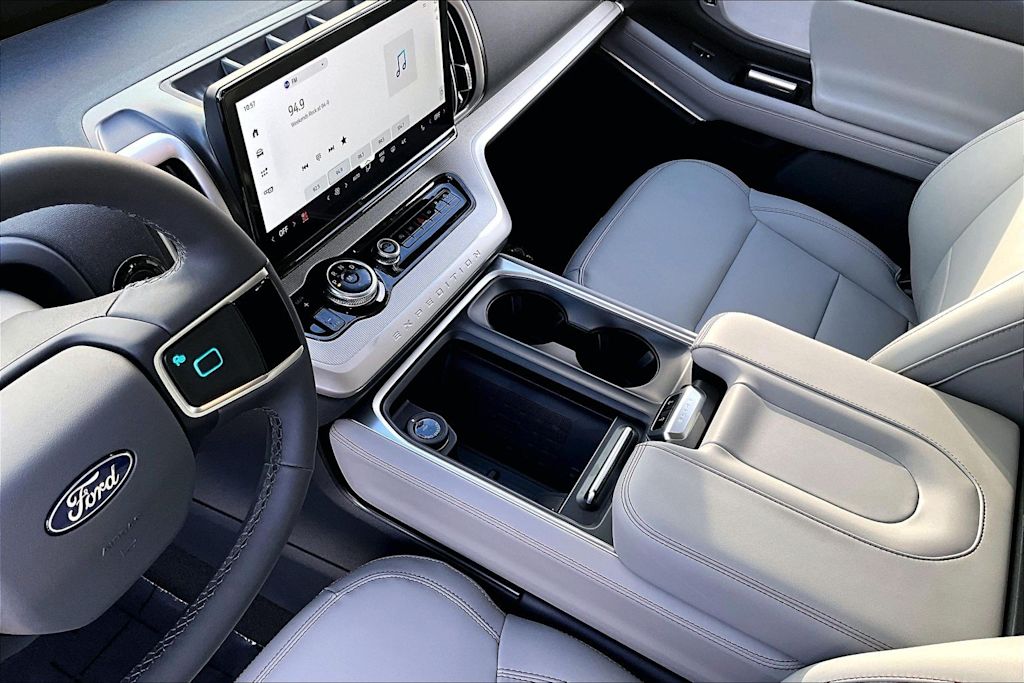 Thumbnail: 2025 Ford Expedition - 15