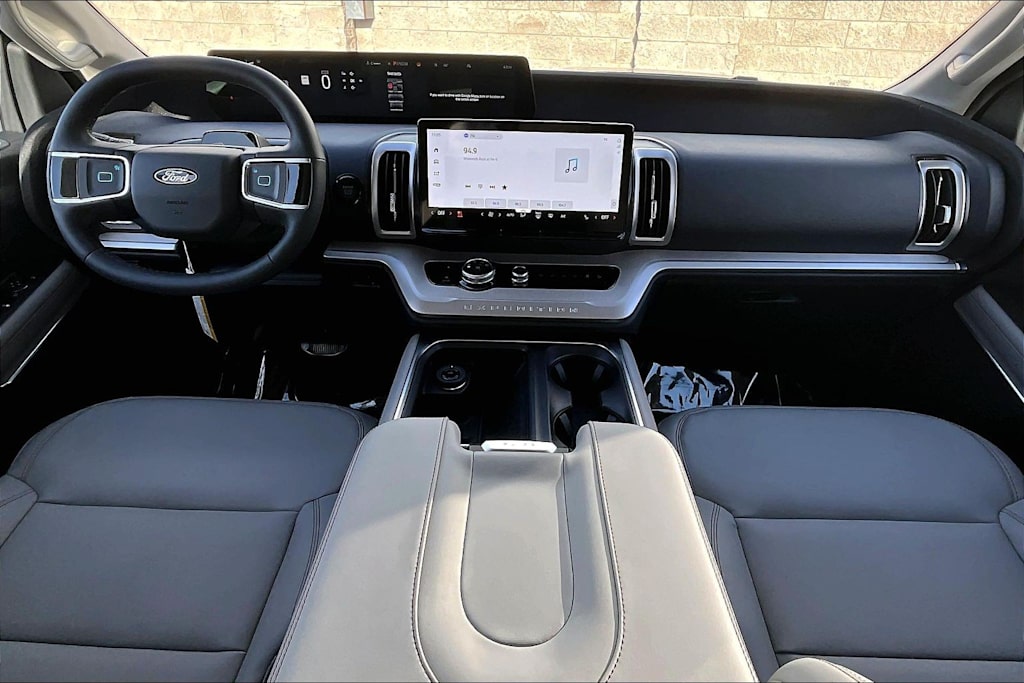 Thumbnail: 2025 Ford Expedition - 10