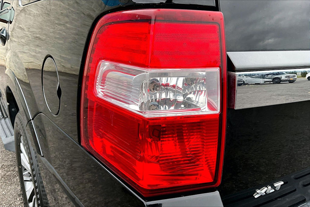 Thumbnail: 2016 Ford Expedition - 32