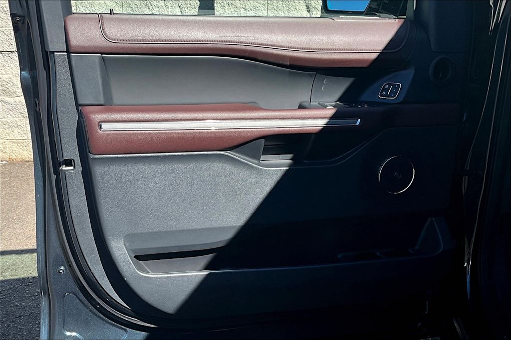 Thumbnail: 2024 Ford Expedition - 28