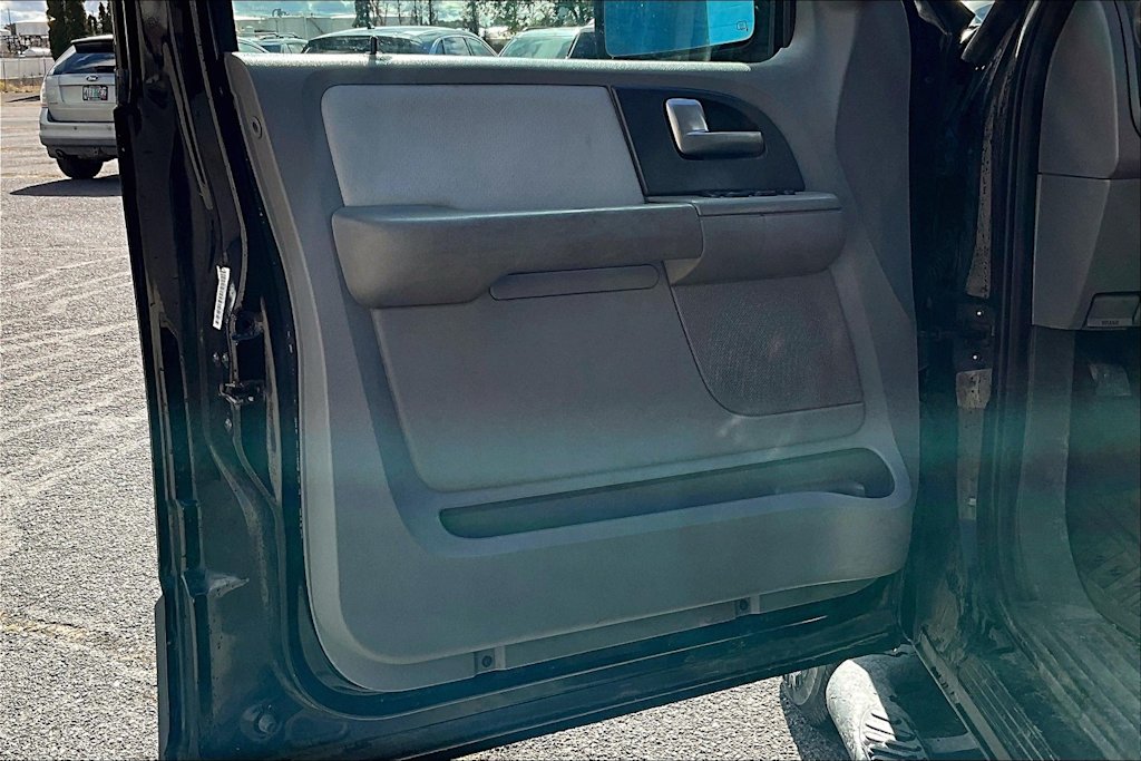 Thumbnail: 2006 Ford Expedition - 28