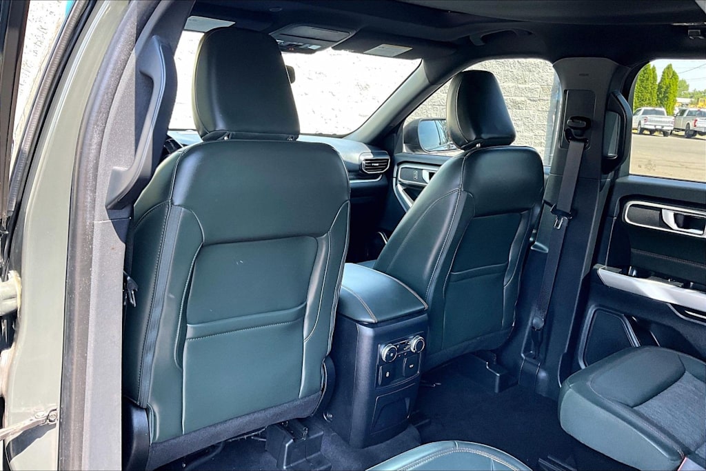Thumbnail: 2022 Ford Explorer - 12