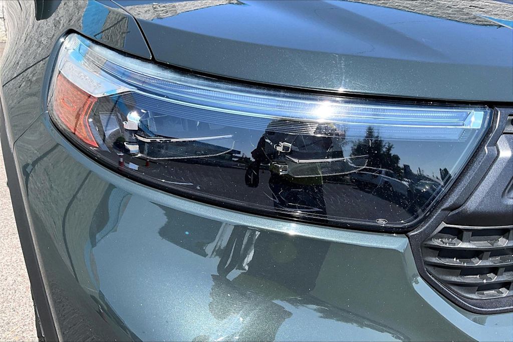 Thumbnail: 2022 Ford Explorer - 31