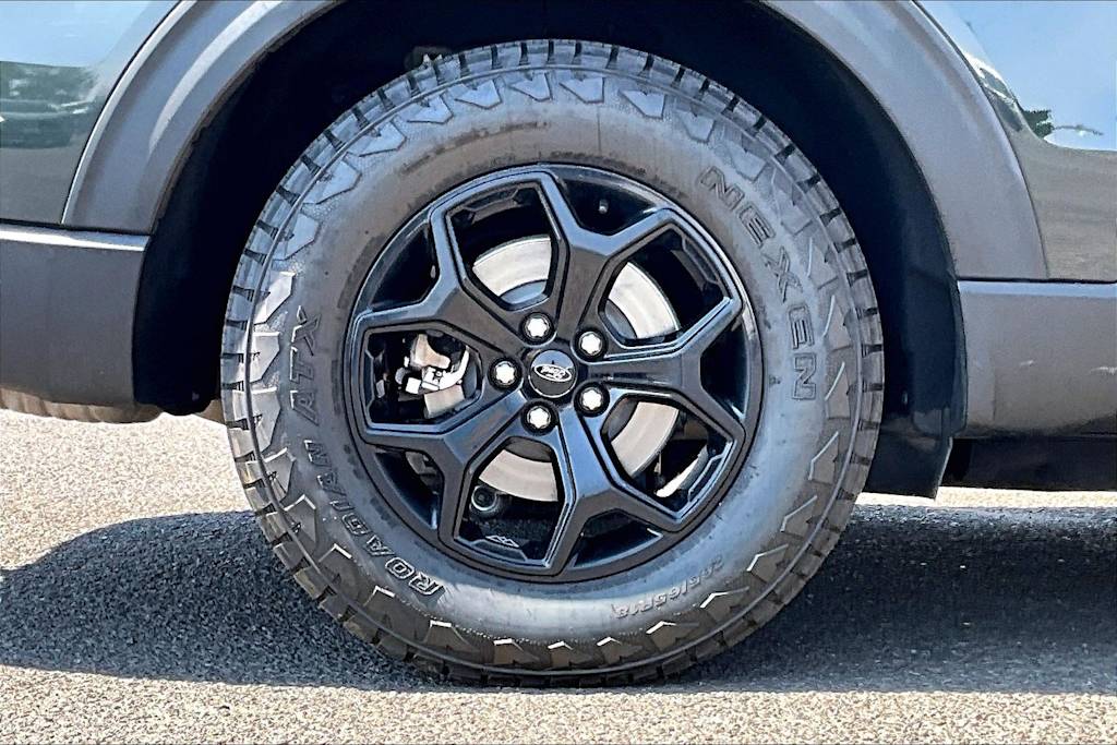 Thumbnail: 2022 Ford Explorer - 36
