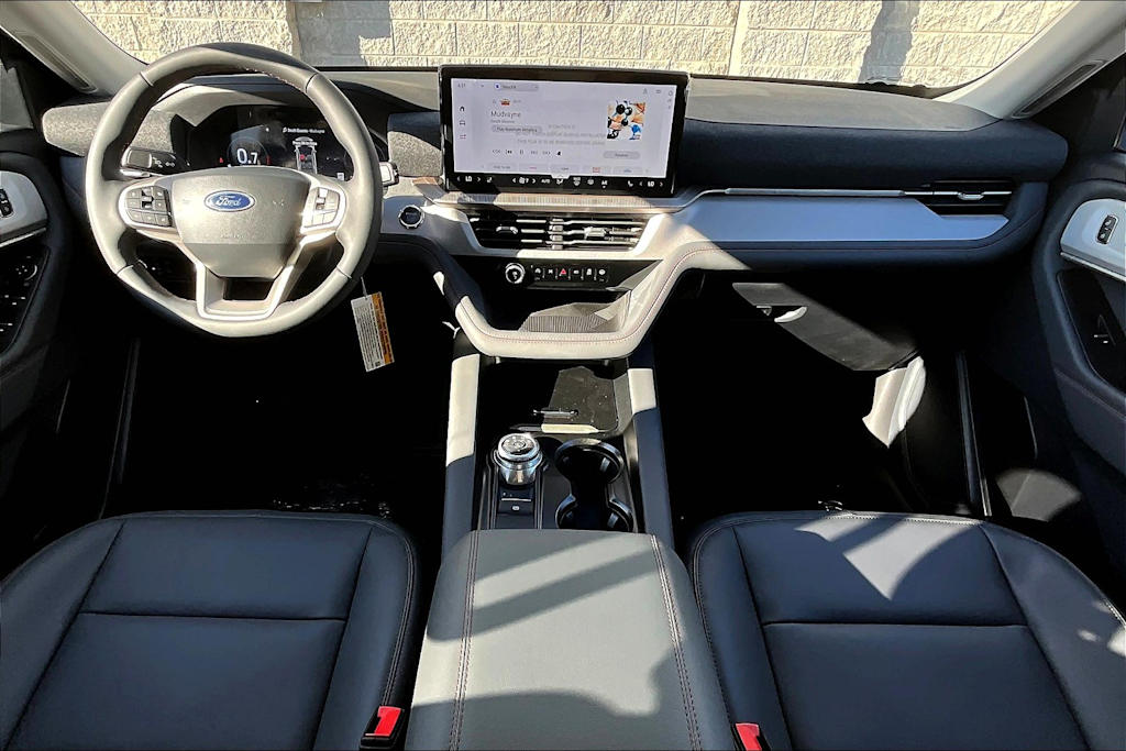 Thumbnail: 2025 Ford Explorer - 10