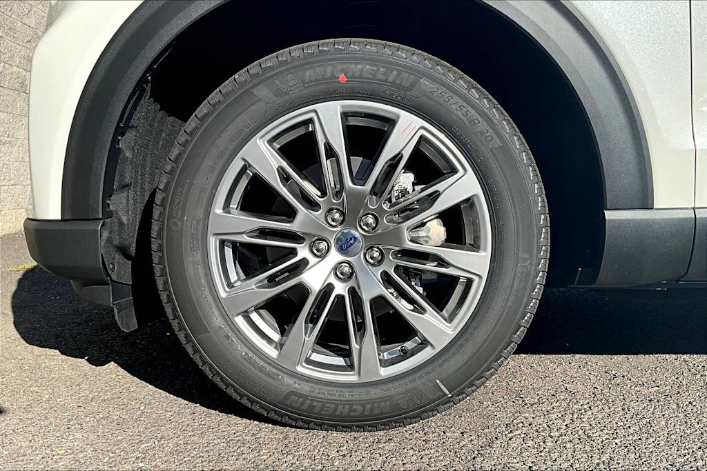 Thumbnail: 2025 Ford Explorer - 8