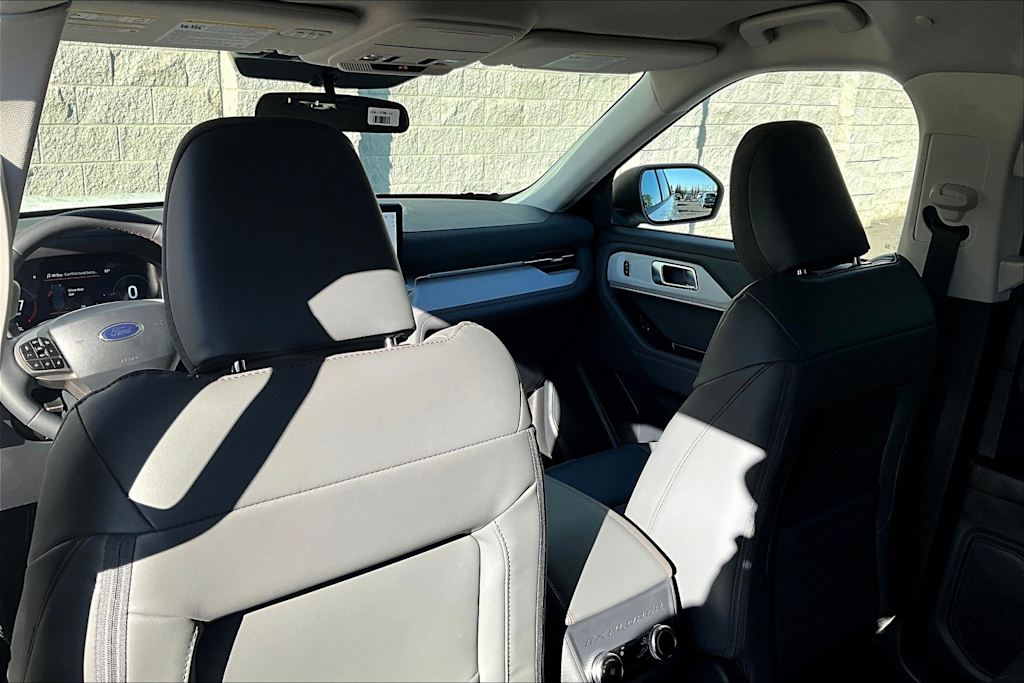 Thumbnail: 2025 Ford Explorer - 12