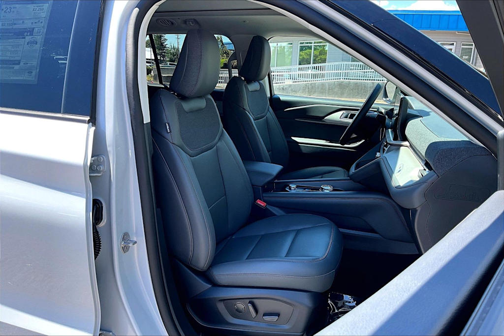 Thumbnail: 2026 Ford Explorer - 12
