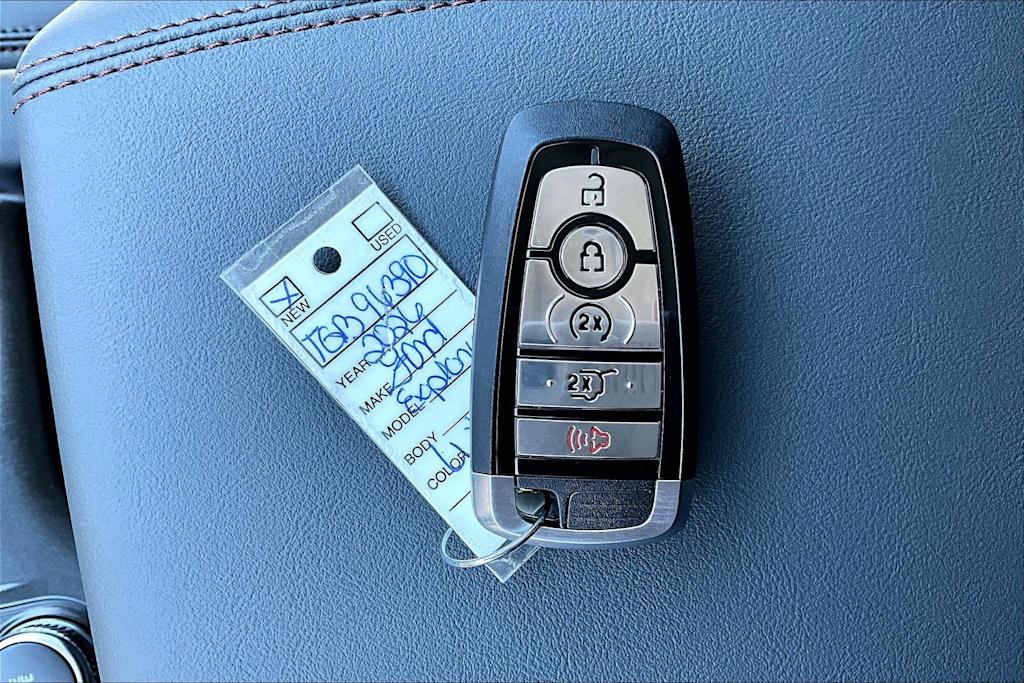 Thumbnail: 2026 Ford Explorer - 18