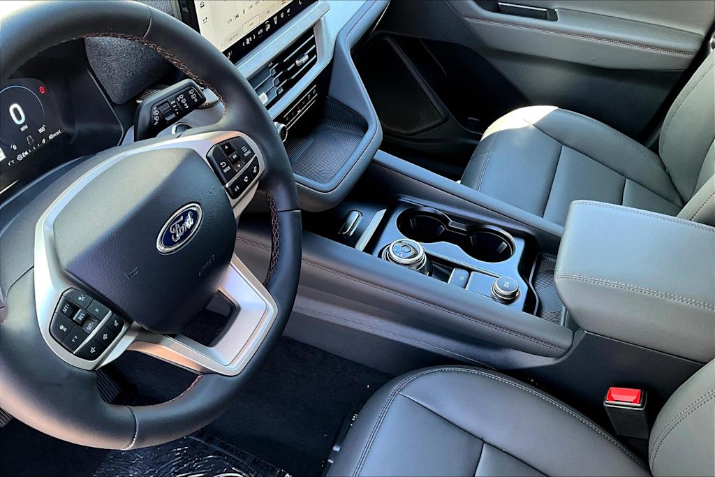 Thumbnail: 2025 Ford Explorer - 21