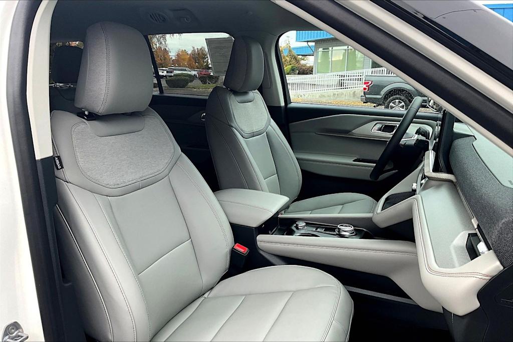 Thumbnail: 2026 Ford Explorer - 12