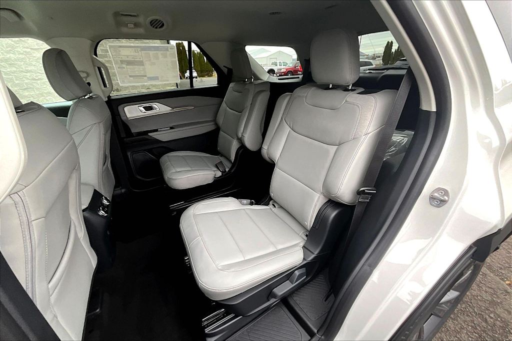 Thumbnail: 2026 Ford Explorer - 21