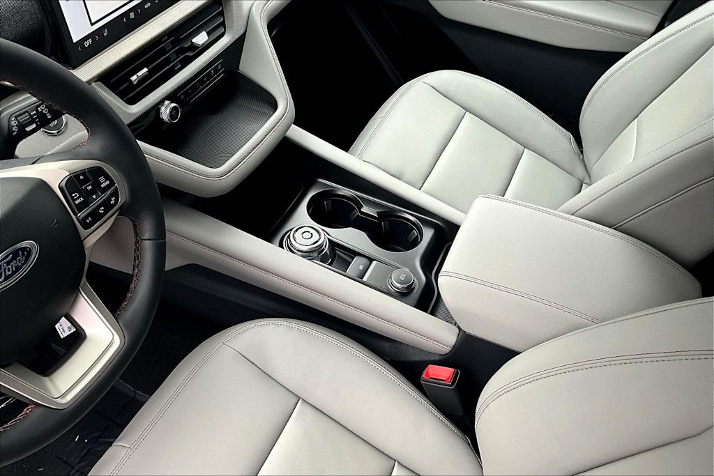 Thumbnail: 2026 Ford Explorer - 16