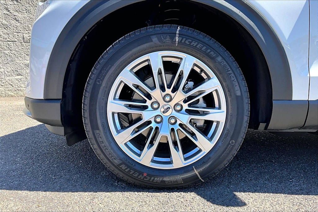 Thumbnail: 2026 Ford Explorer - 8