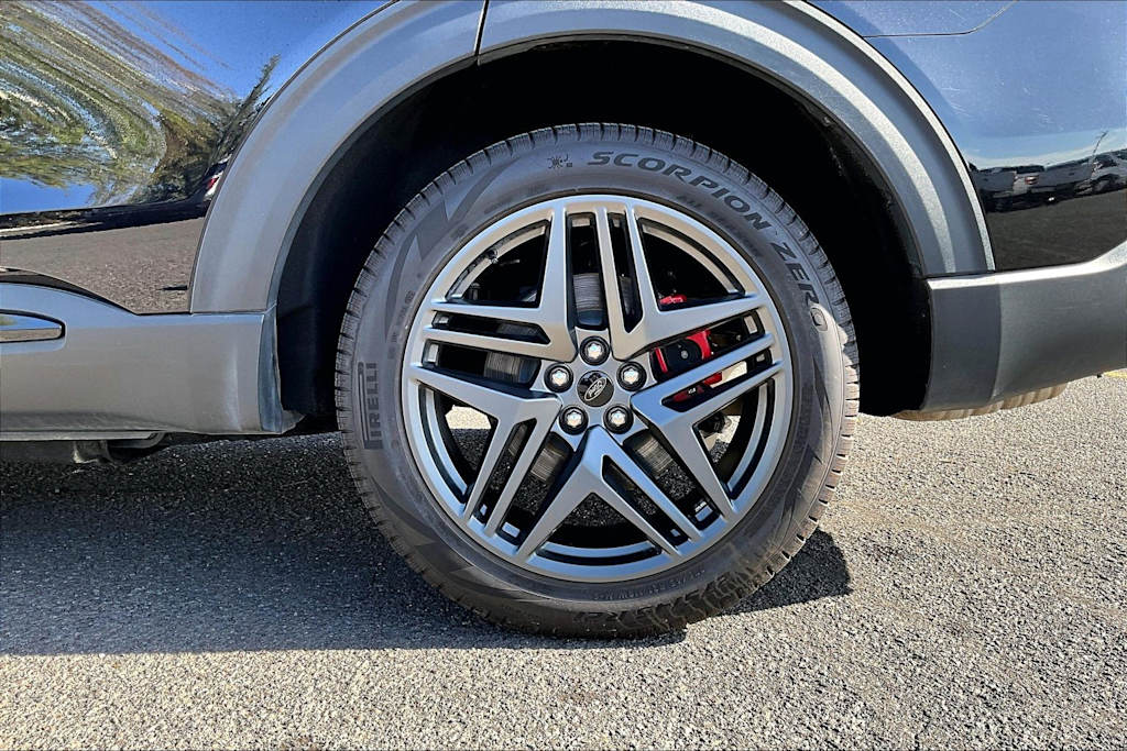 Thumbnail: 2025 Ford Explorer - 35