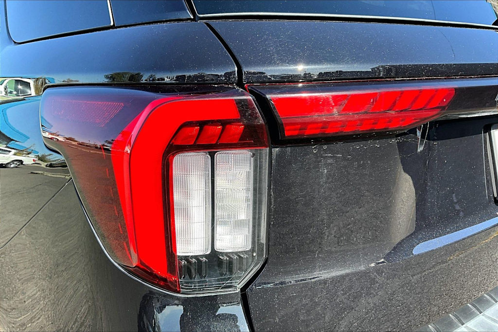 Thumbnail: 2025 Ford Explorer - 32