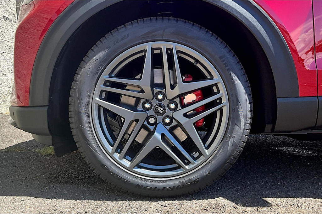 Thumbnail: 2025 Ford Explorer - 8