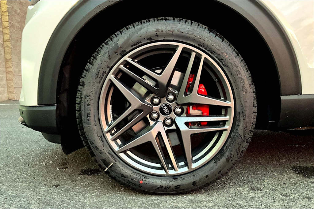 Thumbnail: 2026 Ford Explorer - 8