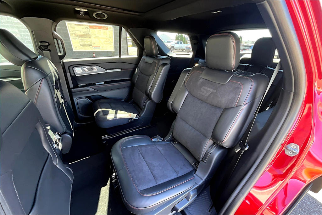 Thumbnail: 2025 Ford Explorer - 13