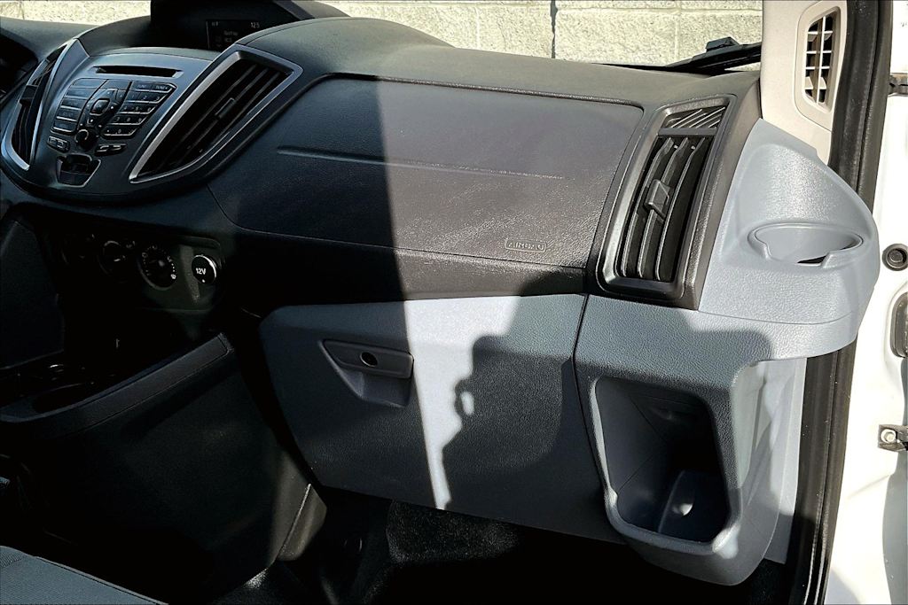 Thumbnail: 2018 Ford Transit Series - 24