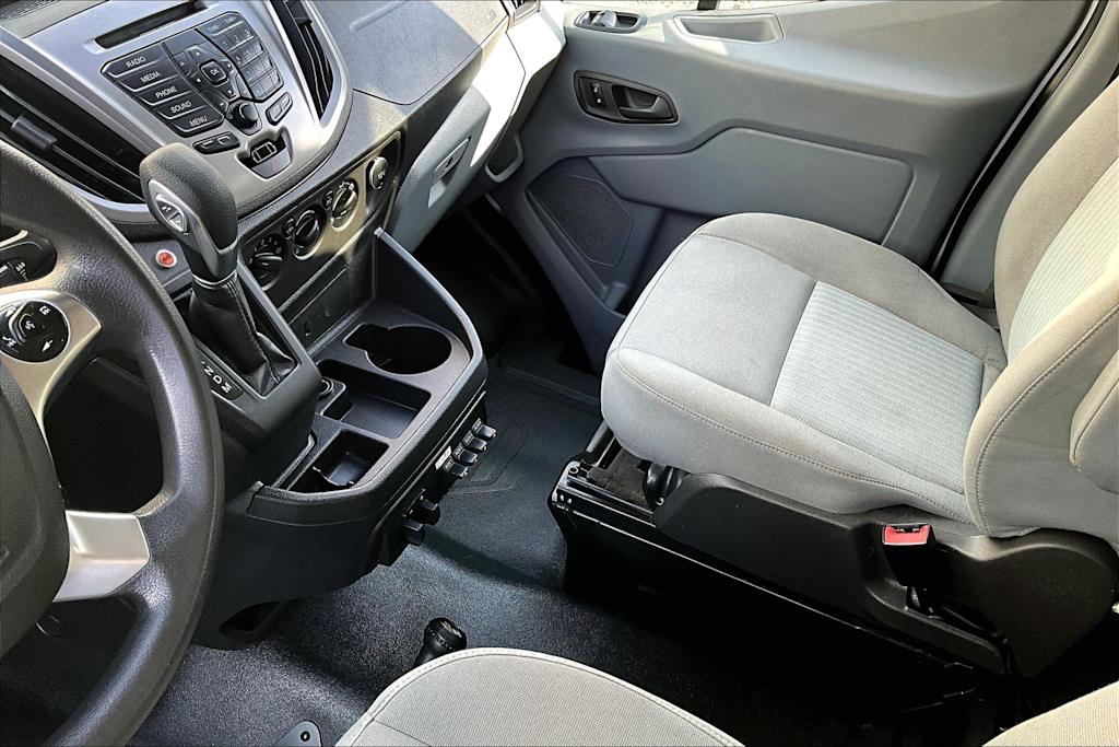 Thumbnail: 2018 Ford Transit Series - 21