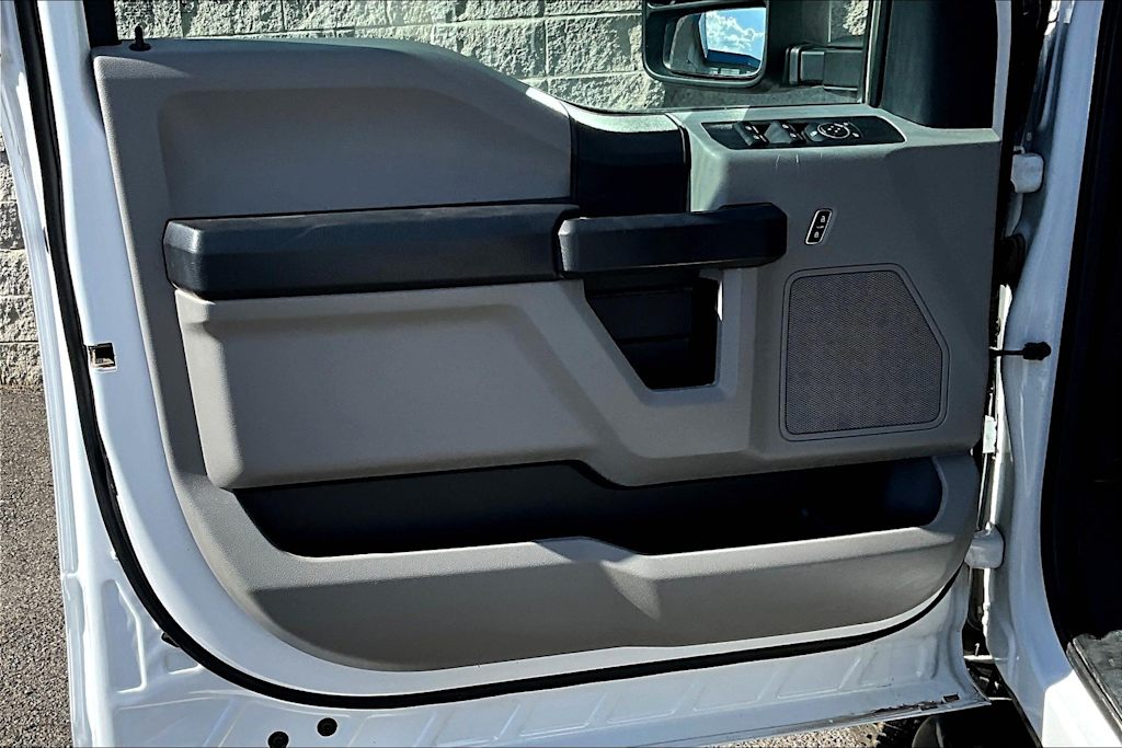 2020 Ford F-250 XL 28