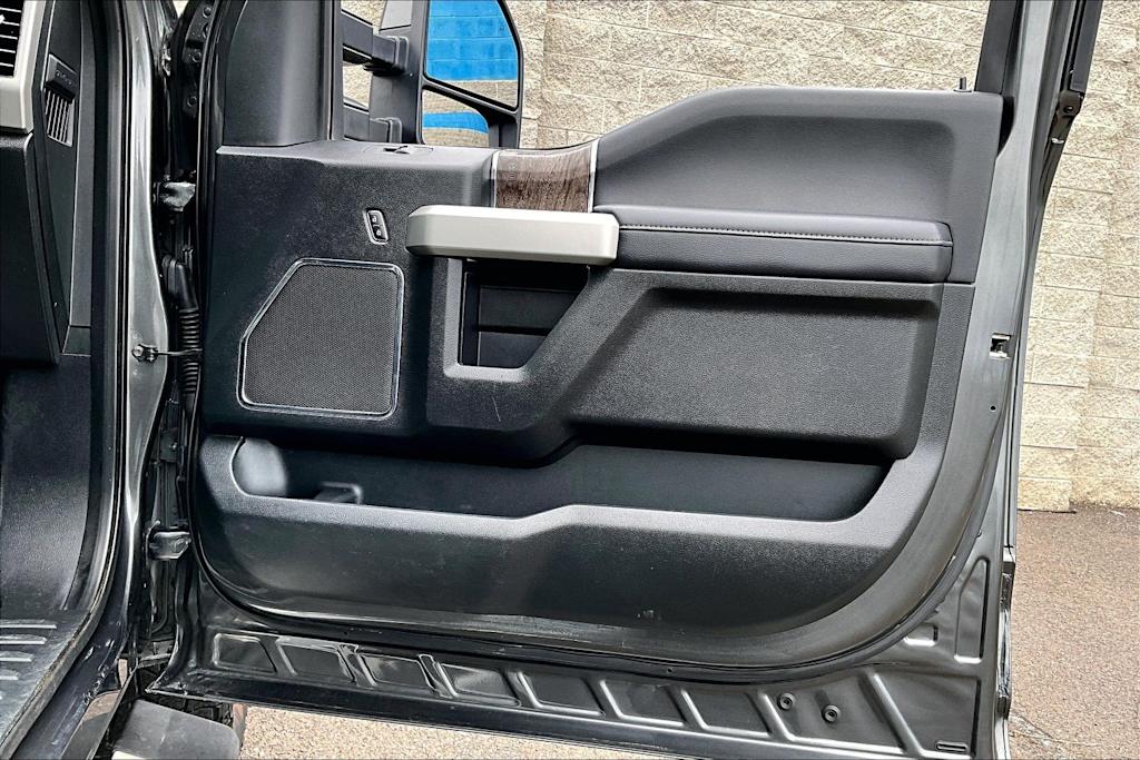Thumbnail: 2019 Ford F-250 - 28