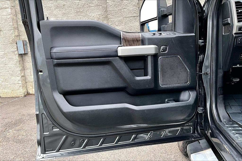 Thumbnail: 2019 Ford F-250 - 27