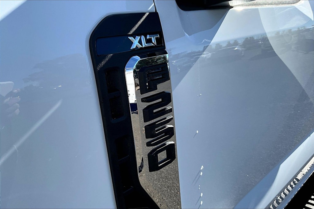 Thumbnail: 2024 Ford F-250 - 19