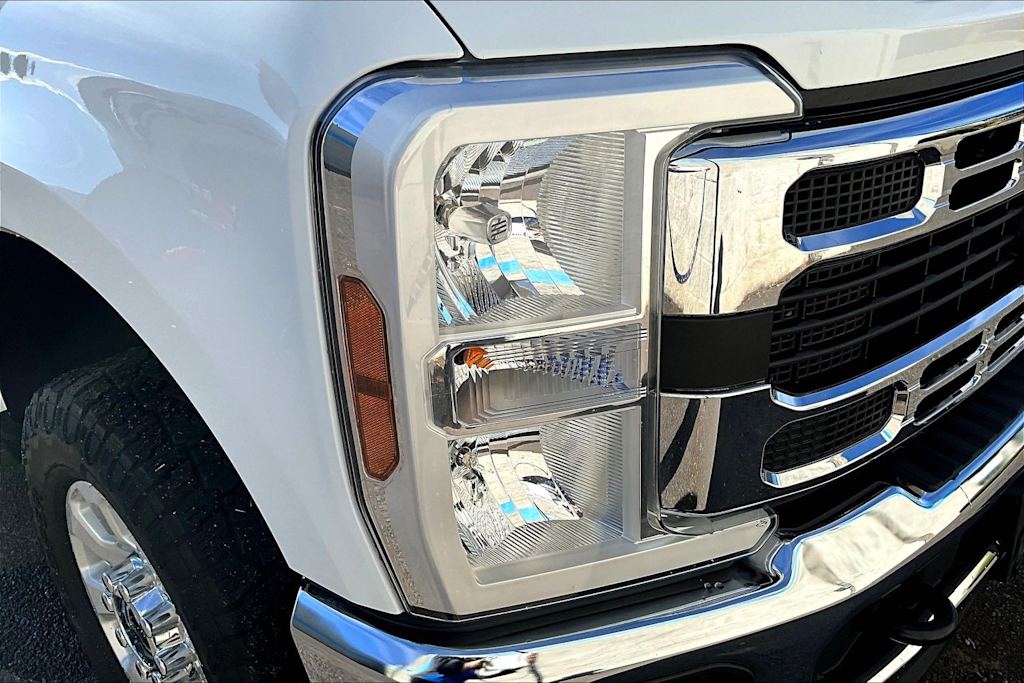 Thumbnail: 2024 Ford F-250 - 31