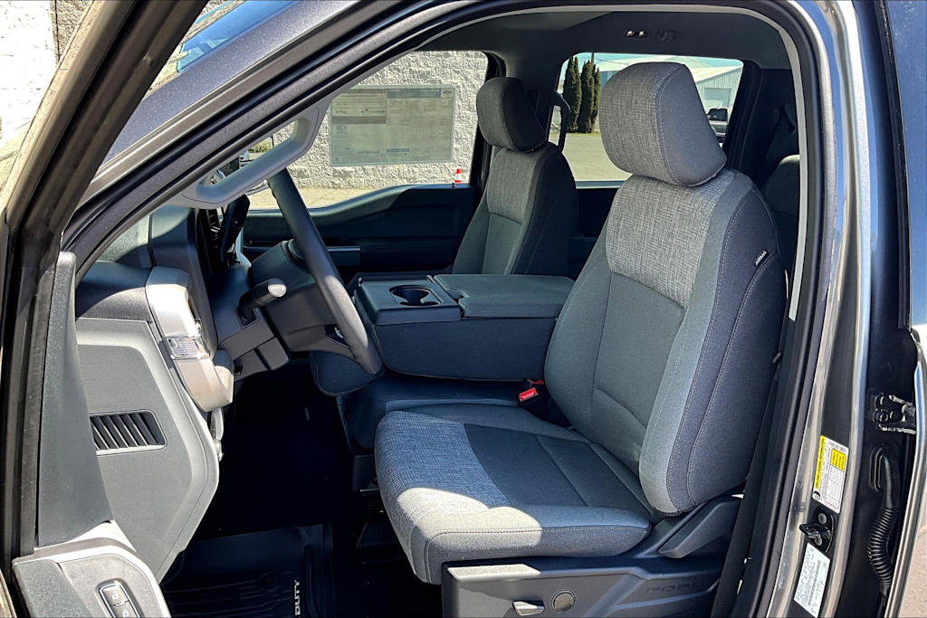 2025 Ford F-250 XLT 11
